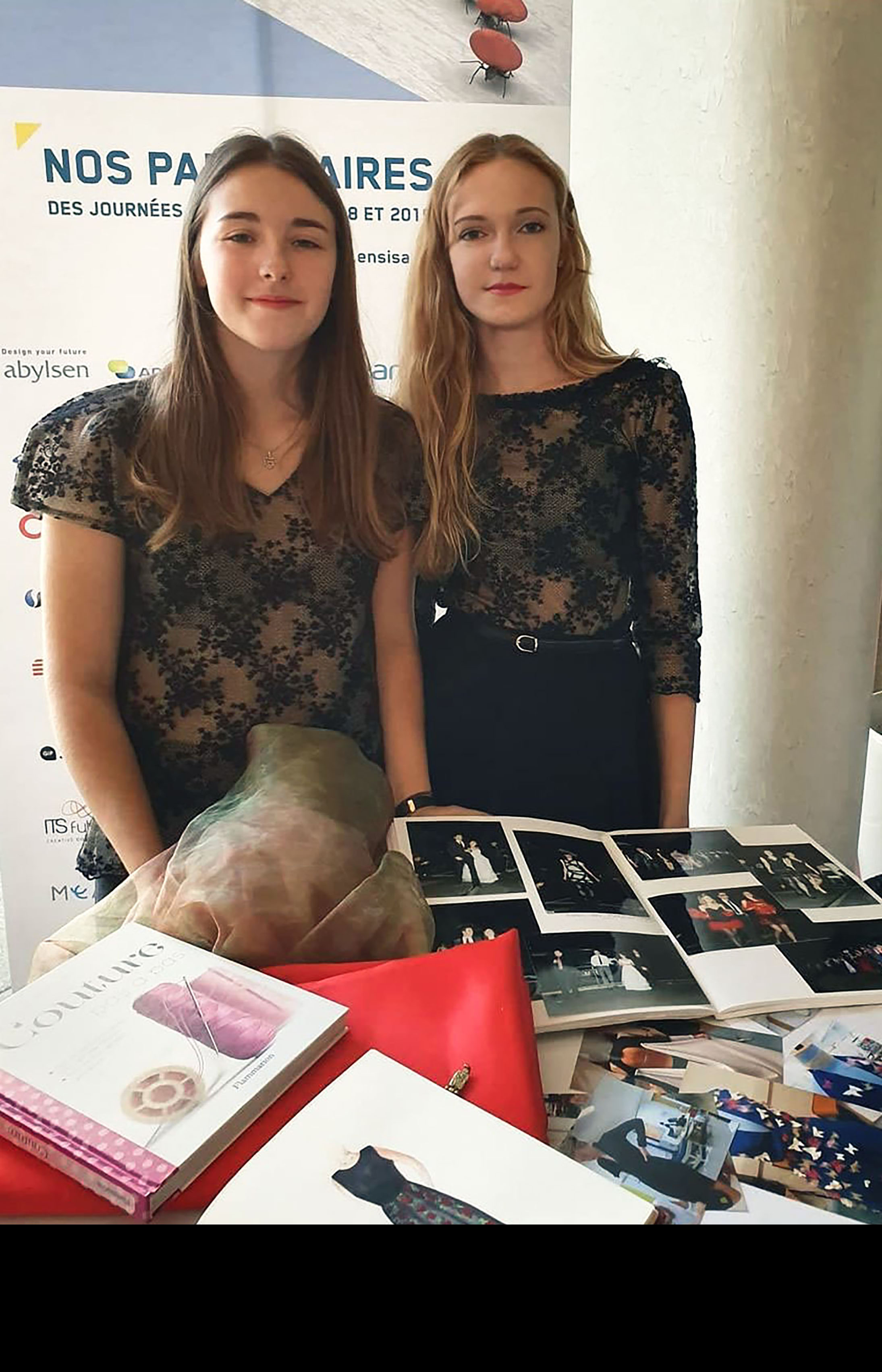 -mx-xs-0Carrousel slide 1